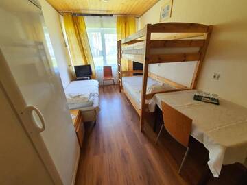 Фото номера Двухместный номер с 2 отдельными кроватями и общей ванной комнатой Гостевой дом Gabriel г. Маарду 6